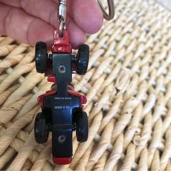 Red Case Tractor Key Chain - Metal Keychain - Farming - Harvesting - Farmer - Picture 8 of 8